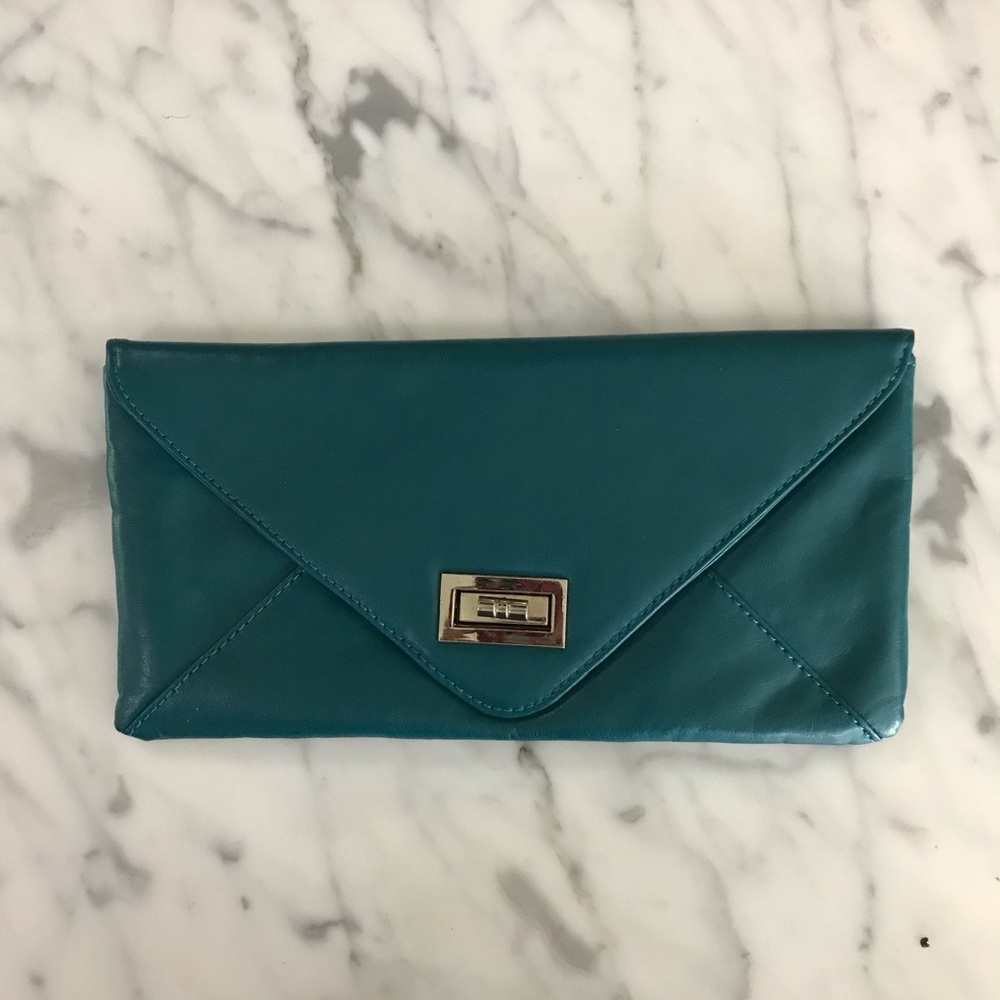 Beautiful Teal Clutch With Silver Twist Lock